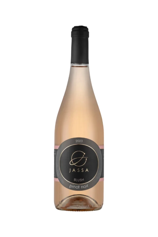 Półwytrawne różowe wino Pinot Noir Blush Semi Dry – delikatny aromat malin, poziomek i czerwonego grejpfruta, idealne jako aperitif oraz w towarzystwie lekkich dań: sałatek, owoców morza, drobiu i deserów owocowych.